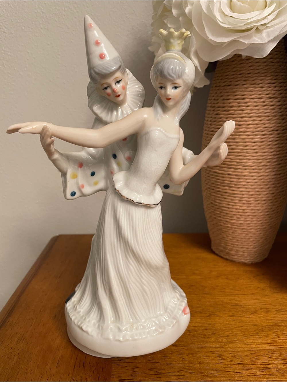 📍Vintage Porcelain Rotating Music Box Clown & Princess Dancing Figurine NO CHIPS